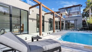 Outdoor pool - Beachfront Escape (Merimbula)