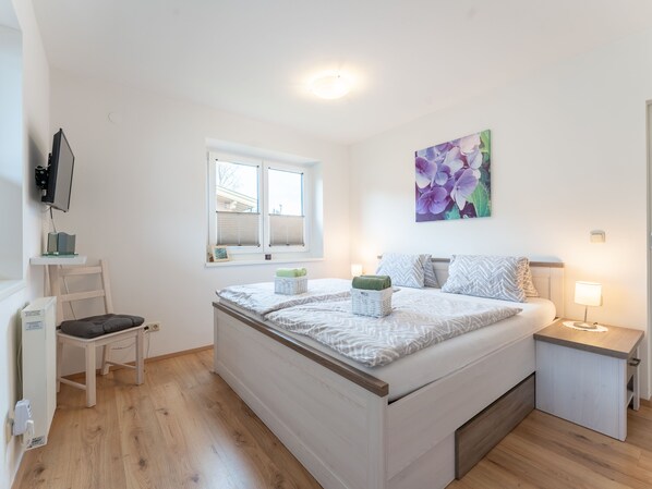 2 bedrooms, Internet