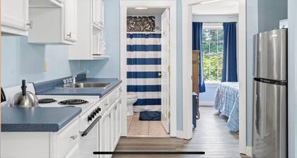 Ocean View Condo - 3 min from beach! Location, Location, Location!
