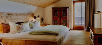 Vacation apartment 1st floor, 84 sqm, for 2 persons, kitchen, 1 living-dining room, balcony, additional bedroom for an extra charge