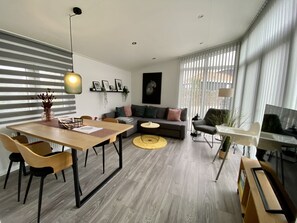 Smart TV, books, computer monitors