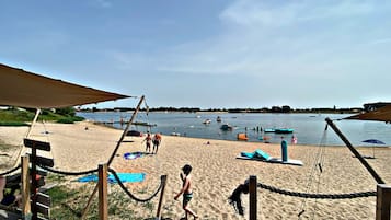 In Strandnähe, Liegestühle