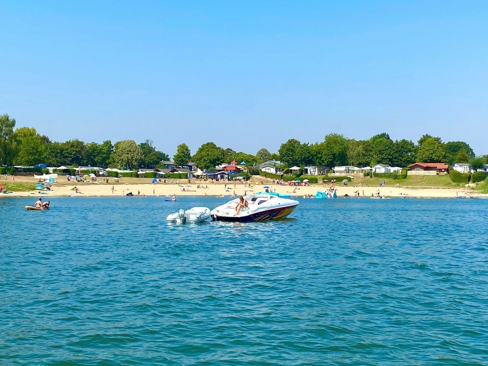 Beach nearby, sun loungers