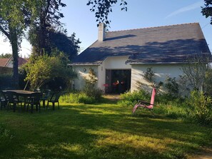 Outdoor dining - Large family home, between beaches and marshes. (Mesquer)