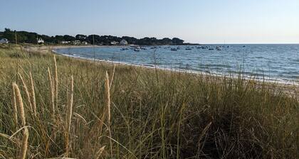 Large family home, between beaches and marshes.