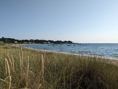 Large family home, between beaches and marshes.
