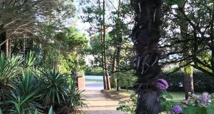 30's villa, swimming pool, 5min walk to the beach & golf course