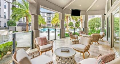 Tropical Breeze - 2BR - FIFA World Cup - Walk to NRG - Pool - Gym - Sleep 6