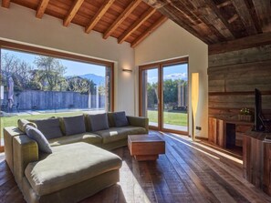 TV, fireplace, table football - Woodhouse by Interhome (Colico)