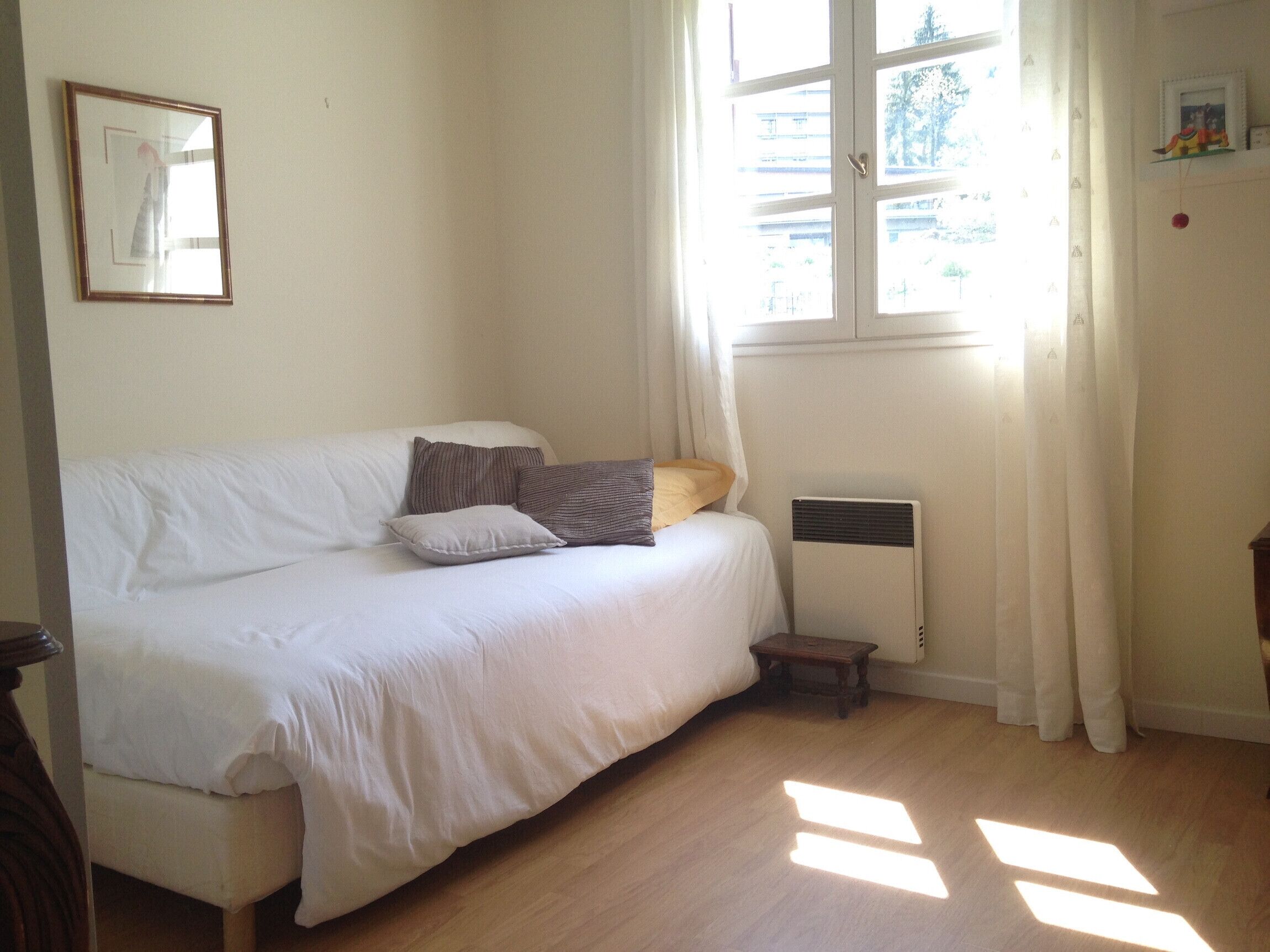 4 chambres, fer et planche à repasser, Wi-Fi gratuit, draps fournis