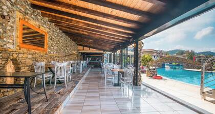 'Mirage Arillas Estudio Tipo C19' con piscina compartida y Wi-Fi
