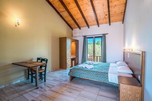 Free WiFi, bed sheets - 'Mirage Arillas Studio Type C19' with Shared Pool & Wi-Fi (corfu)