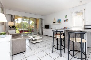 Interior - T3 Golf Apartment with Pool, Terrace, and Garden (Moliets-et-Maa)