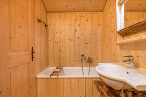 Bathtub, hair dryer