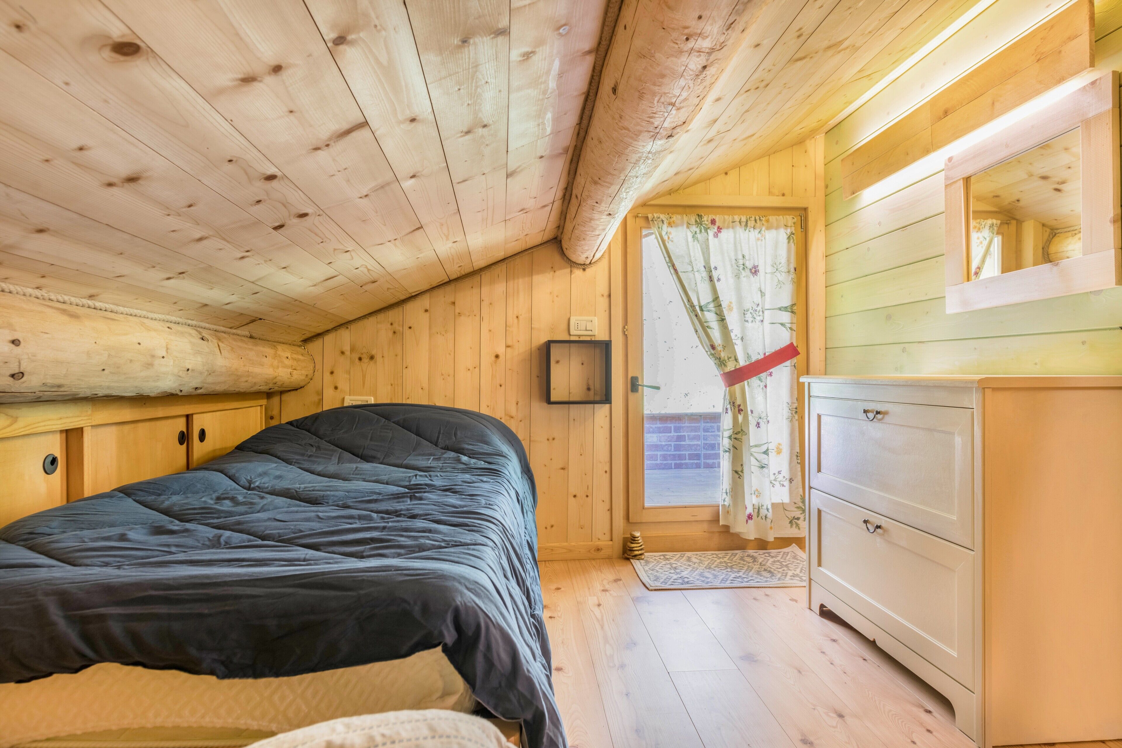 4 dormitoris, planxa i posts de planxar i wifi gratuïta 