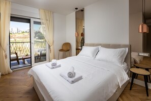 2 عدّة غرف نوم وبديكورات فريدة لكل غرفة وطراز فريد لكل وحدة