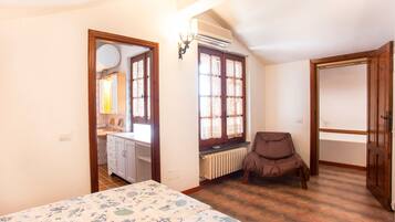 4 dormitorios, tabla de planchar con plancha, wifi gratis y ropa de cama