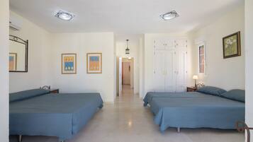 3 chambres, fer et planche Ă repasser, Wi-Fi gratuit
