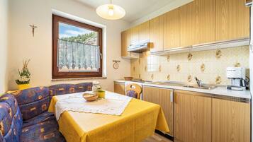 Refrigerador, horno, parrilla de estufa y lavavajillas