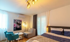 1 slaapkamer, een bureau, gratis wifi, beddengoed