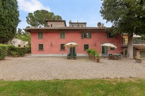 Exterior - Villa Il Frantoio with Shared Pool, Private Terrace & Wi-Fi (Montespertoli)