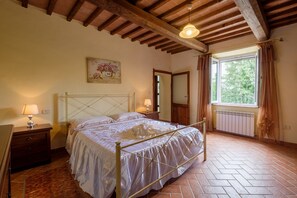 3 chambres, fer et planche à repasser, Wi-Fi gratuit, draps fournis