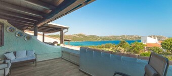 Appartement 'La Terrazza sul Mare' avec vue sur la mer, terrasse et Wi-Fi