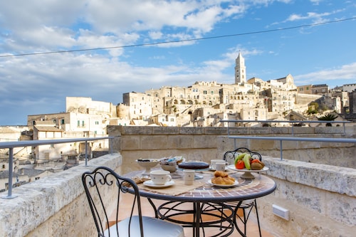 Suite in cave with terrace and view of Sassi di Matera