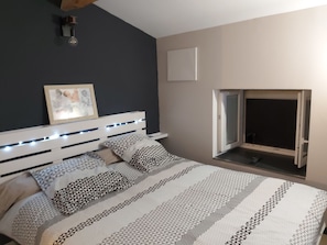 4 chambres, fer et planche à repasser, Wi-Fi gratuit, draps fournis