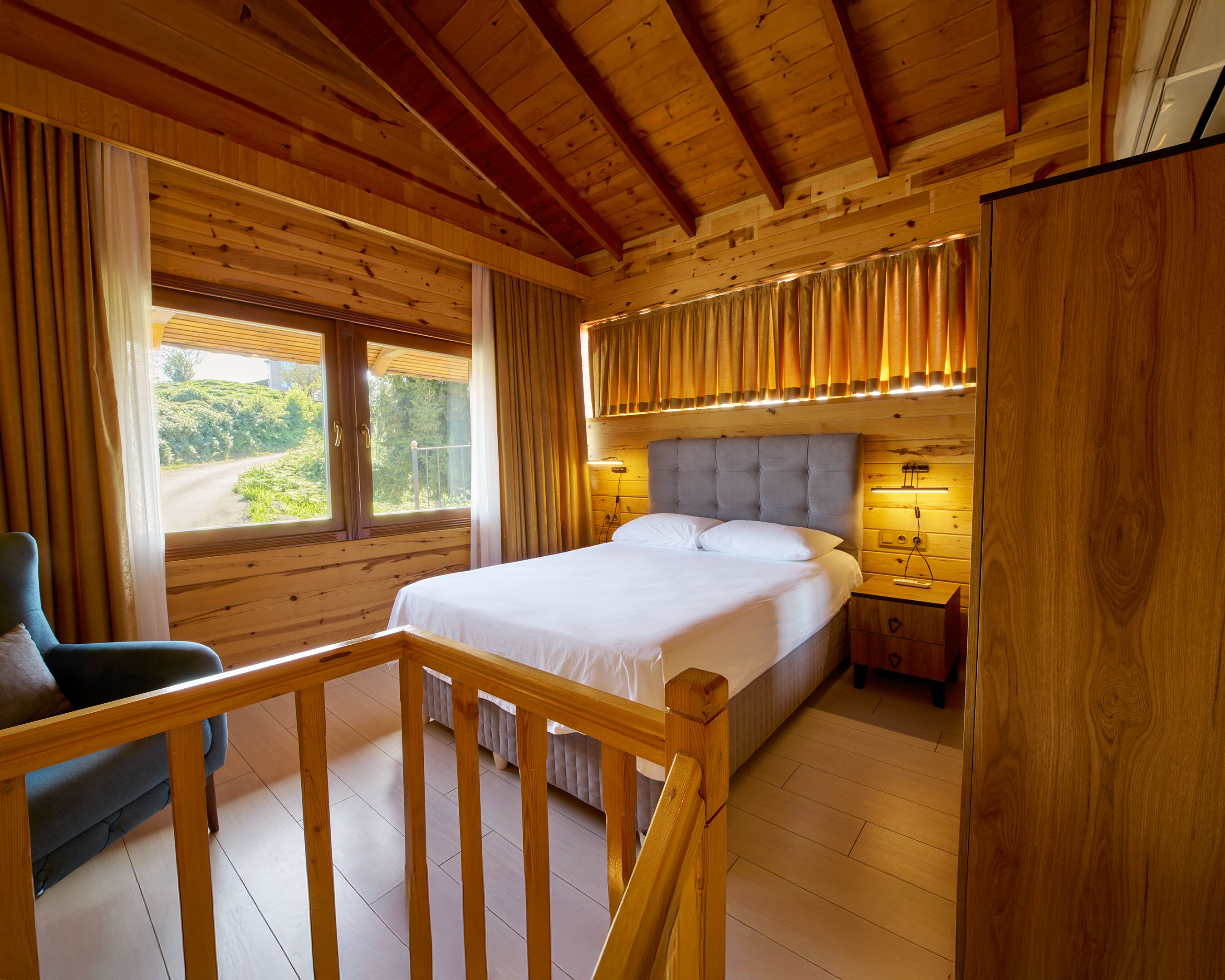 Duplex Family Room - Mountain View | 高档床上用品、迷你吧、隔音、免费 WiFi