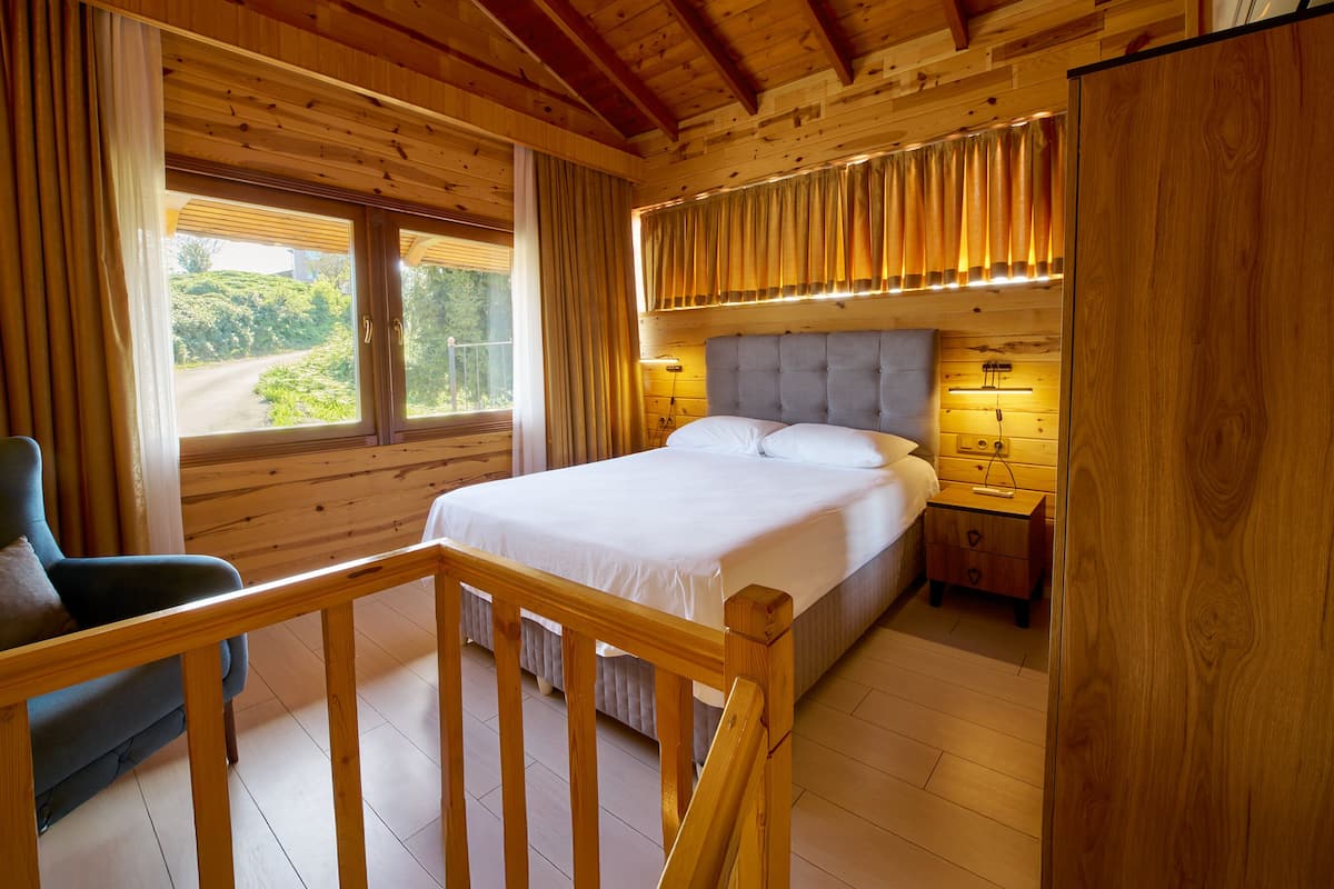 Duplex Family Room - Mountain View | Premium bedding, minibar, soundproofing, free WiFi