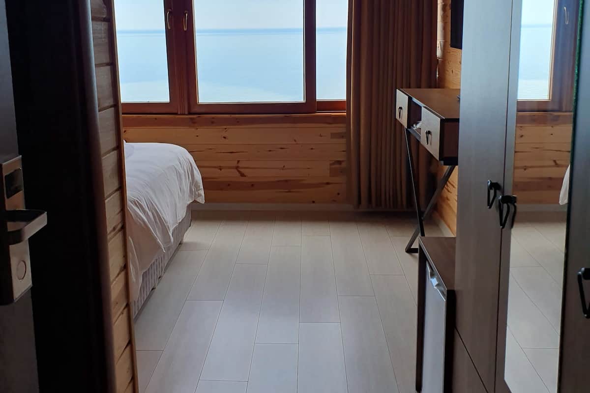 Standard Double Room Single Use, 1 Queen Bed, Non Smoking, Sea View