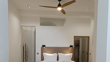 1 chambre, coffres-forts dans les chambres, fer et planche Ă repasser