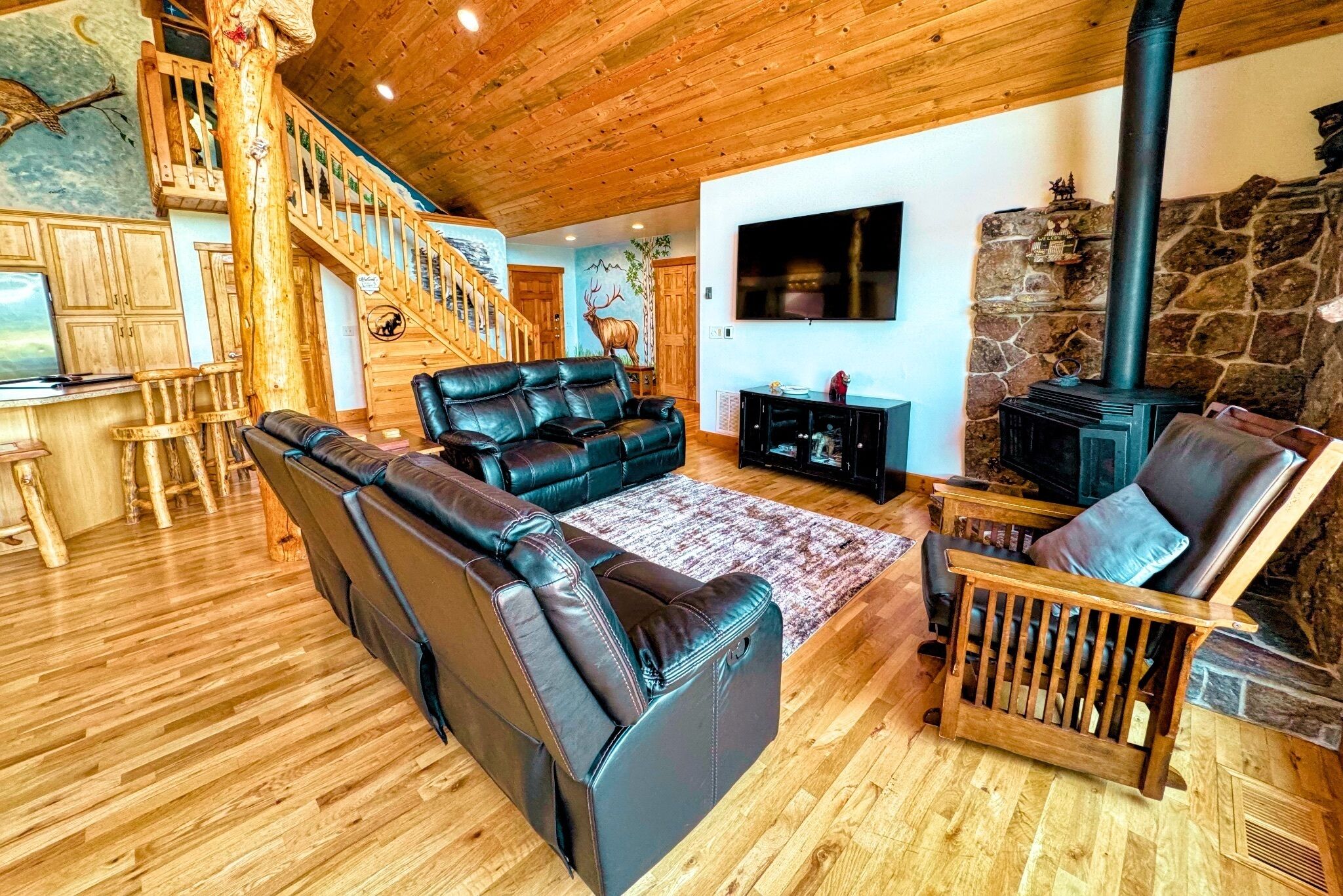 Smart TV, fireplace