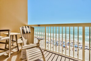 Property grounds - Calypso Tower 1-707 - Beachfront - walk to Pier Park & Top Golf (Panama City Beach)