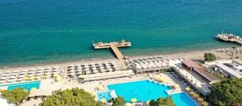 Perre La Mer Hotel Resort & Spa