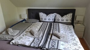 2 habitaciones, escritorio, cuna de viaje y wifi gratis 