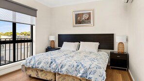 3 bedrooms, iron/ironing board, Internet - Isola Bella in Cowes (Cowes)
