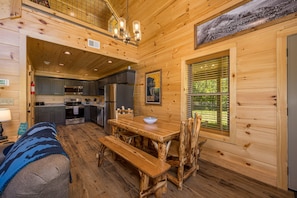 Interior - Open spaces, super clean, awesome views, Wifi pet OK w/ fee *hot tub & arcade! (Cosby)