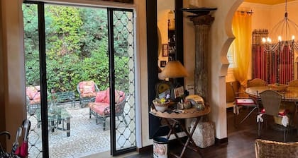 Villa MIMA with garden on two floors, 100 m from the sea.