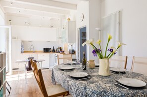 Dining - Tréffiagat - house for 6 - 300m from the beach (Treffiagat)