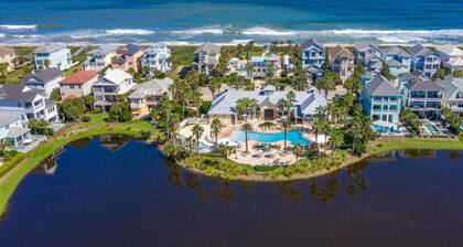 Luxurious Direct Ocean Front Corner Unit, 2000+ SF, Pool/Hot Tub, Pet Friendly!