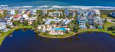 Luxurious Direct Ocean Front Corner Unit, 2000+ SF, Pool/Hot Tub, Pet Friendly!