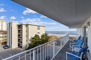 Property grounds - DAILY ACTIVITIES & LINENS INCLUDED! 3BR, 2BA Condo with a Large Balcony. Great mid-town location! (Ocean City)