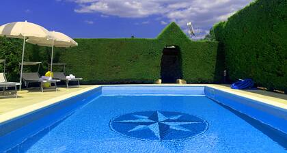 Villa La Ruta Park, Pool and Relaxation