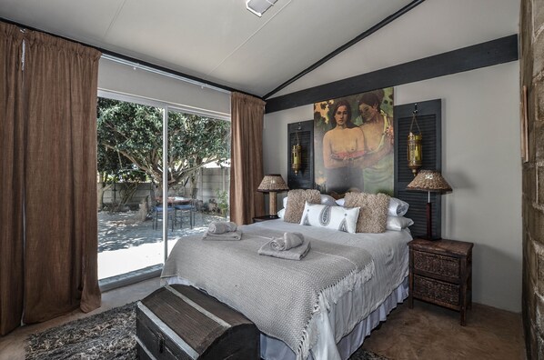 6 bedrooms, iron/ironing board, free WiFi - The Happy Cactus (Yzerfontein)