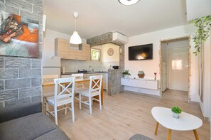 TV - Iris Apartment with private parking (Rovinj)
