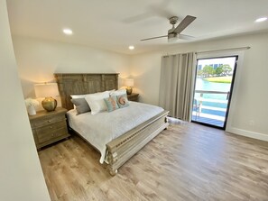 4 室のベッドルーム、アイロン / アイロン台、WiFi (無料)、ベッドシーツ