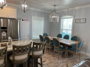 Maison, 4 chambres | Cuisine privée | Réfrigérateur, four, cafetière/bouilloire, grille-pain