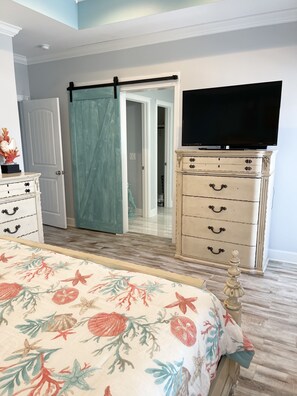 House, 4 Bedrooms | 4 bedrooms, iron/ironing board, free WiFi - Tequila Sunrise 4 Bedroom Home by RedAwning (Navarre)